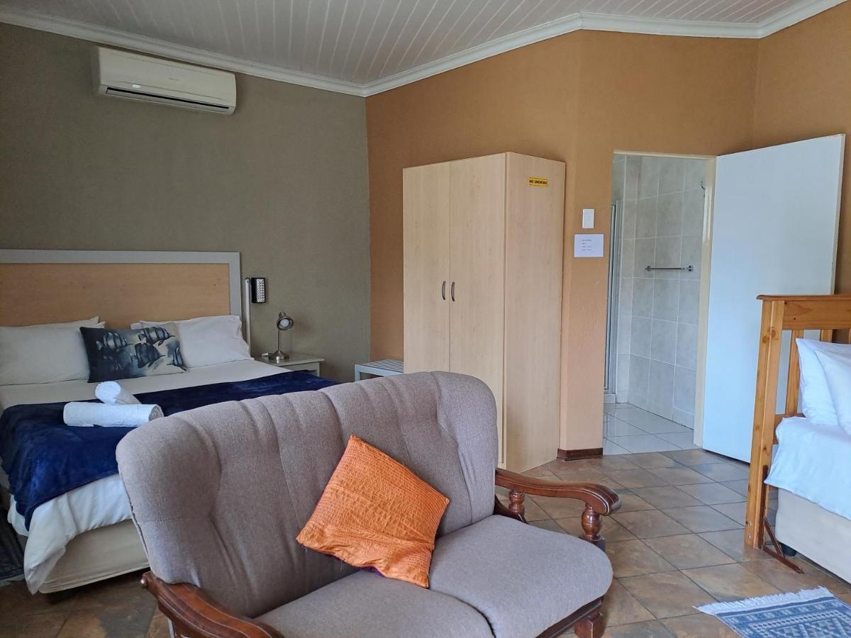 Amigos Bed & Breakfast - No Loadshedding ネルスプロイト エクステリア 写真