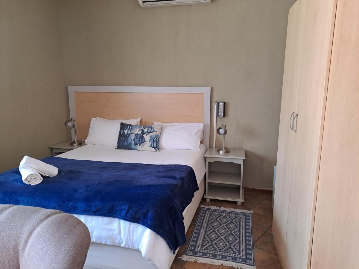 Amigos Bed & Breakfast - No Loadshedding ネルスプロイト エクステリア 写真